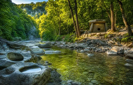 дольмены Геленджика и река Жане