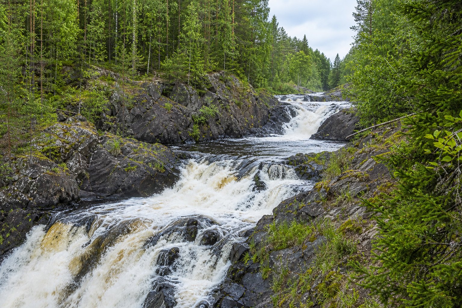 Водопад Кивач в Карелии