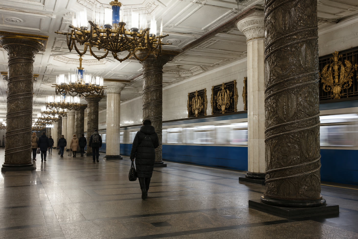 4. Экскурсия по московскому метро: подземный музей без музейной тишины
