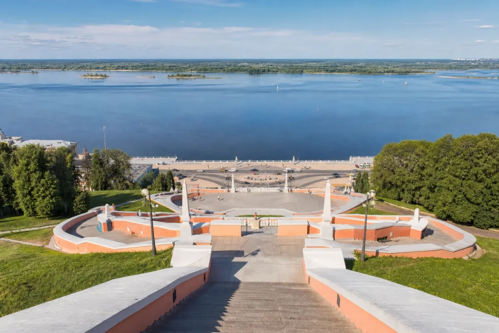 Чкаловская лестница с видом на Волгу в маршруте на выходные: Нижний Новгород.