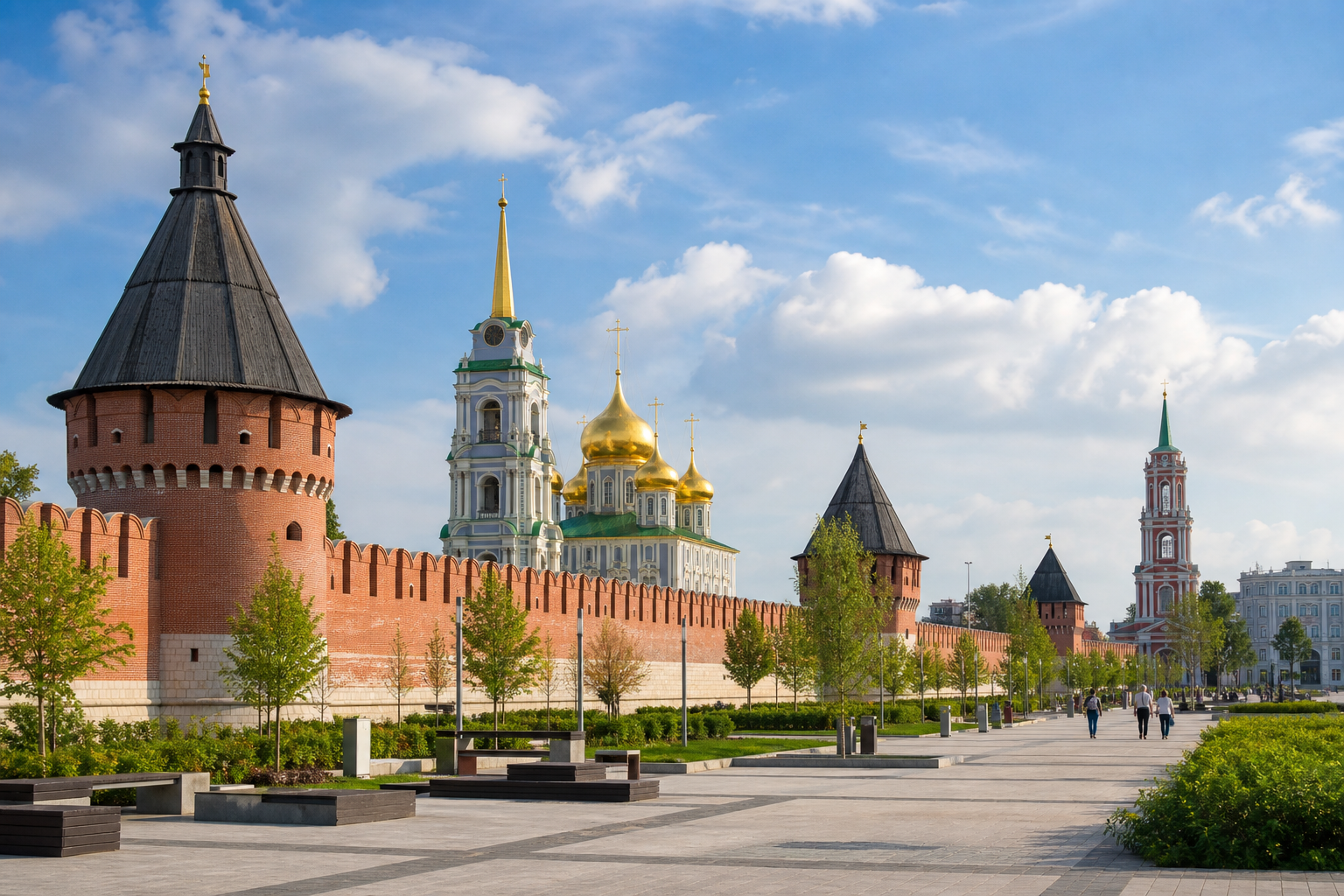Тульский кремль и городская площадь в центре Тулы