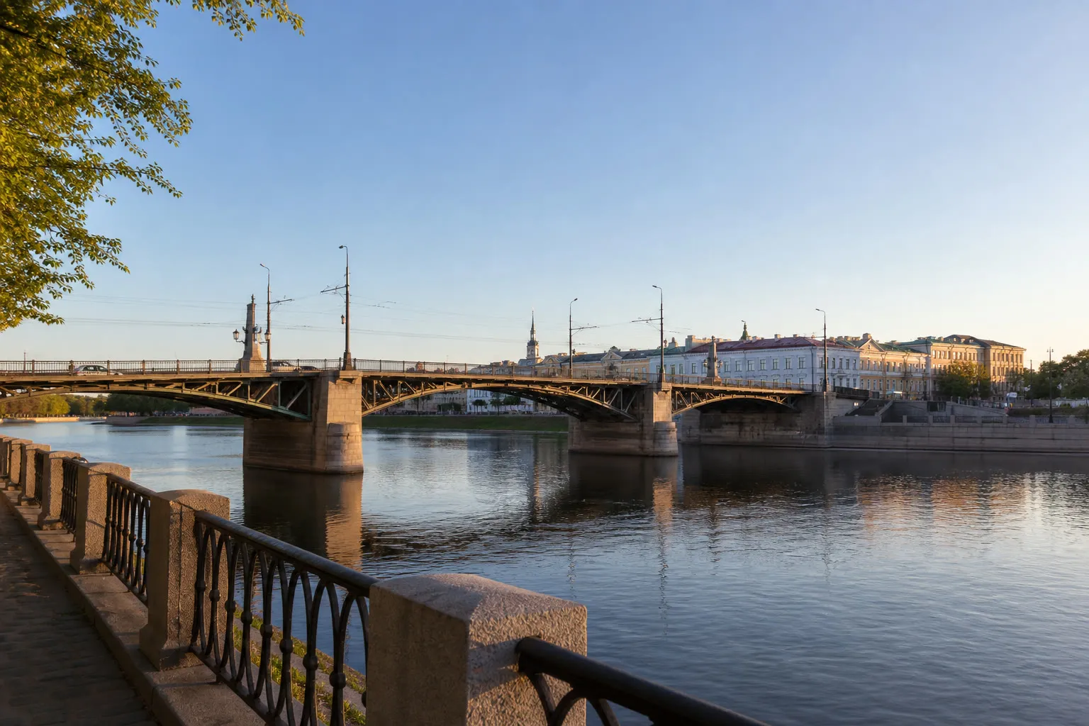 Староволжский мост над Волгой в Твери