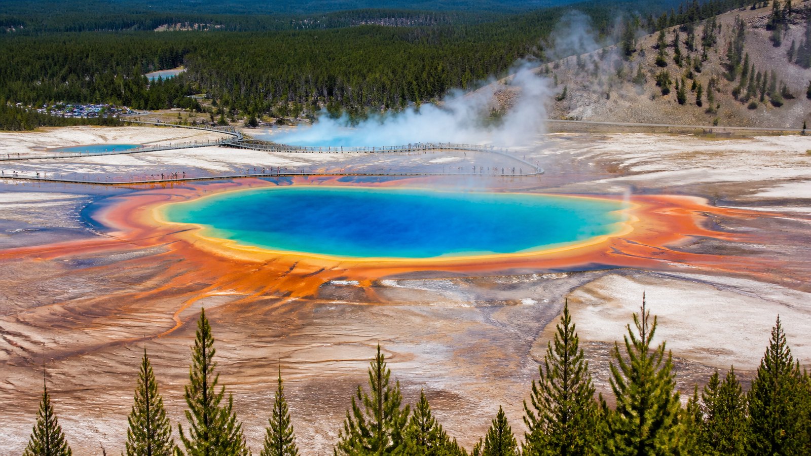 Цветной источник Grand Prismatic Spring в парке Йеллоустоун