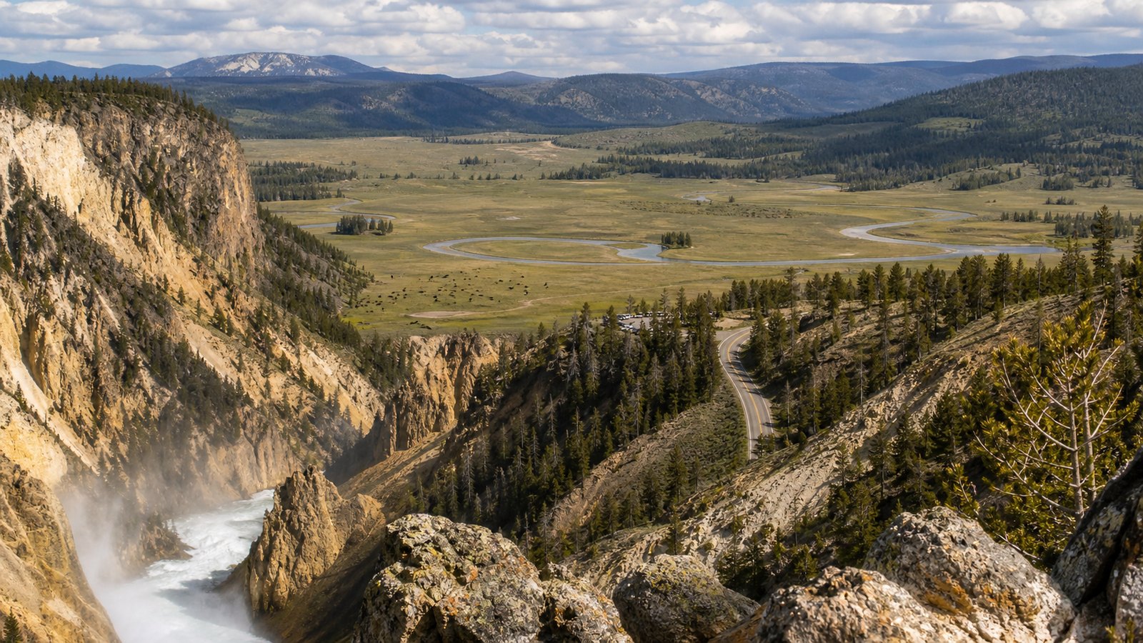 Каньон Йеллоустоуна и долина Hayden Valley в маршруте по парку